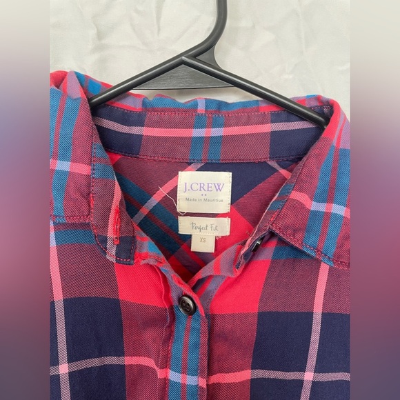 J.Crew perfect fit button down flannel XS - Picture 2 of 6